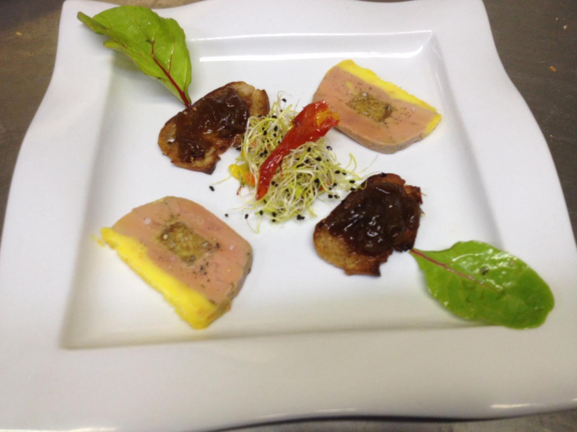 Hotel Restaurant Le Pain De Sucre Monistrol-dʼAllier Zewnętrze zdjęcie