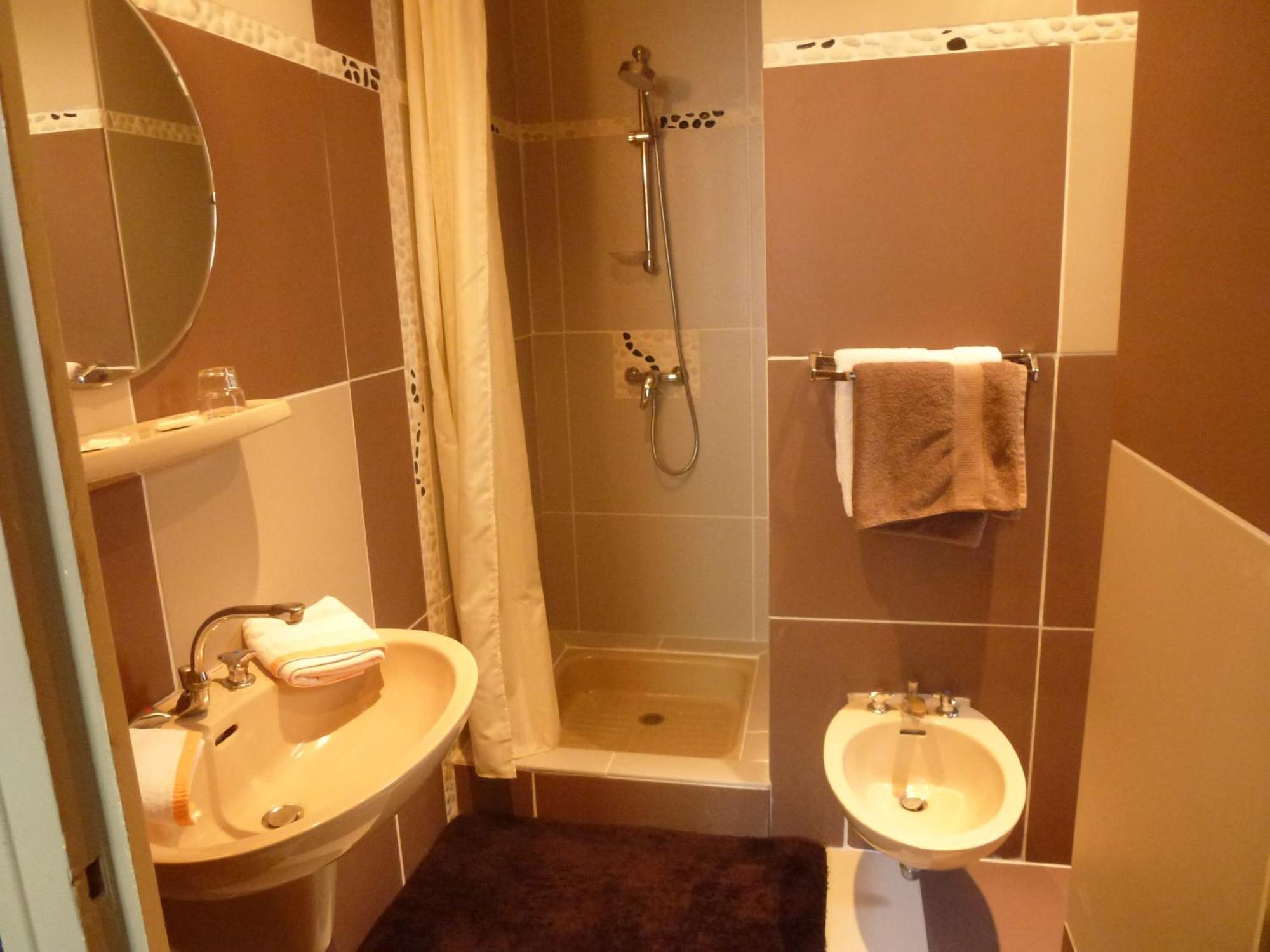 Hotel Restaurant Le Pain De Sucre Monistrol-dʼAllier Zewnętrze zdjęcie