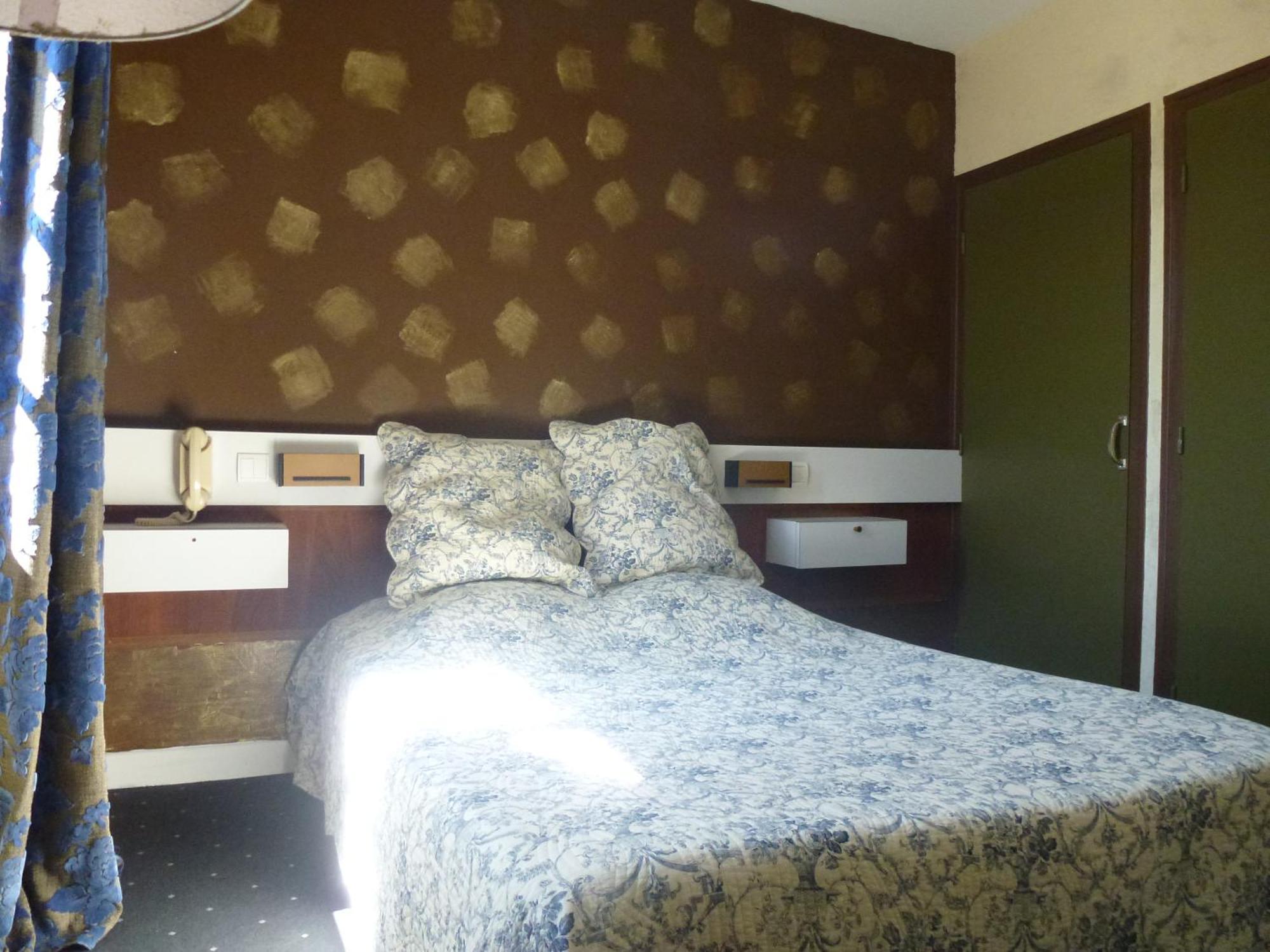 Hotel Restaurant Le Pain De Sucre Monistrol-dʼAllier Zewnętrze zdjęcie