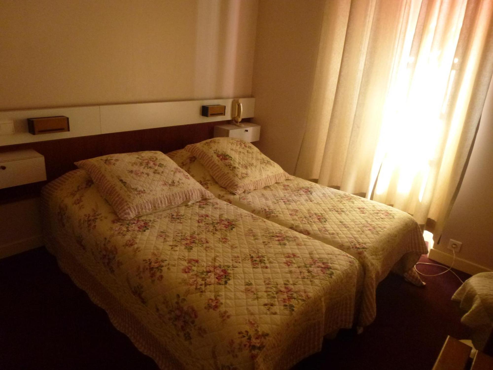 Hotel Restaurant Le Pain De Sucre Monistrol-dʼAllier Zewnętrze zdjęcie