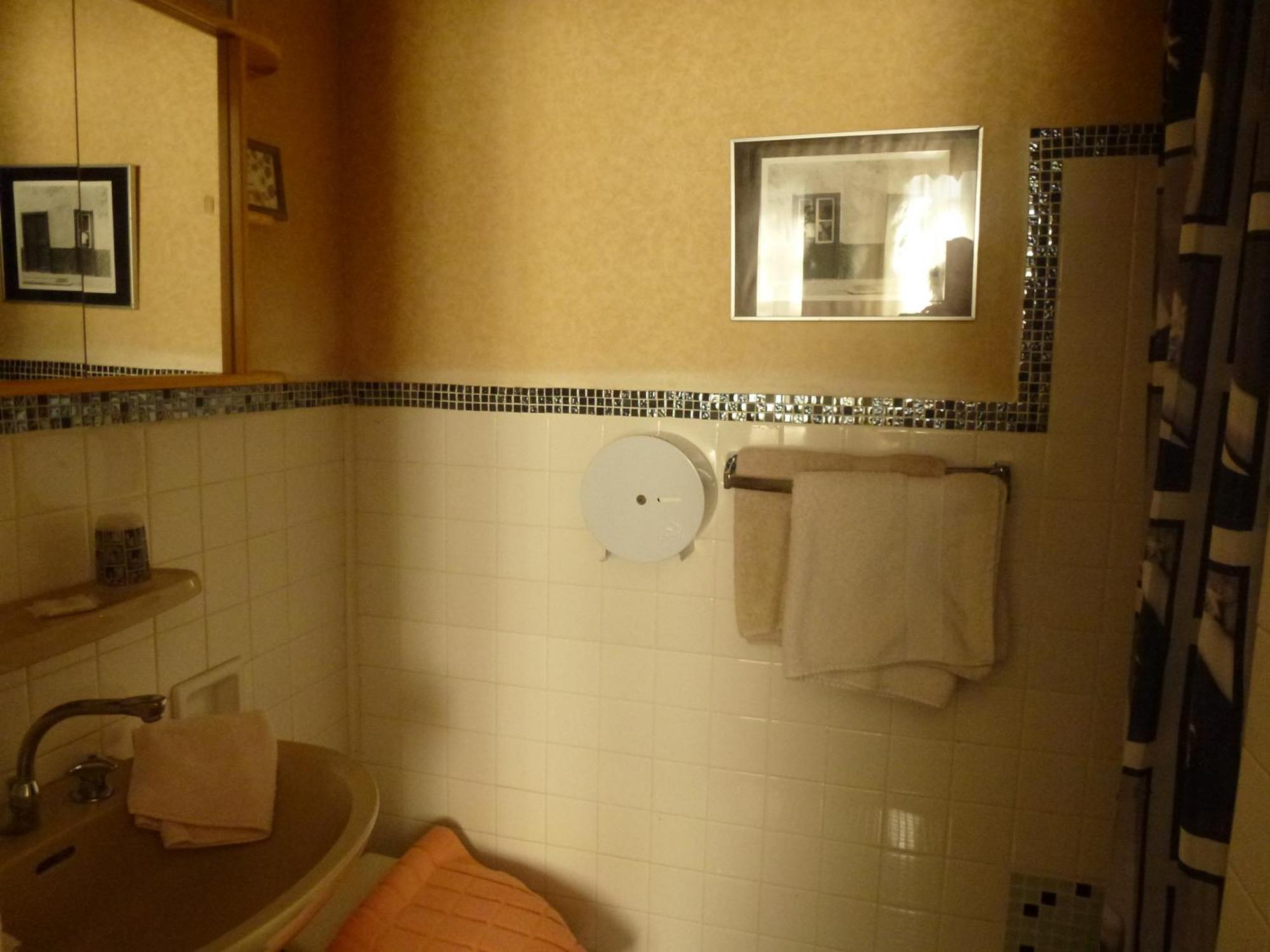 Hotel Restaurant Le Pain De Sucre Monistrol-dʼAllier Zewnętrze zdjęcie